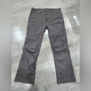 prAna Halle Pants Women’s Size 10 Short Gray Nylon Stretch Hiking Travel